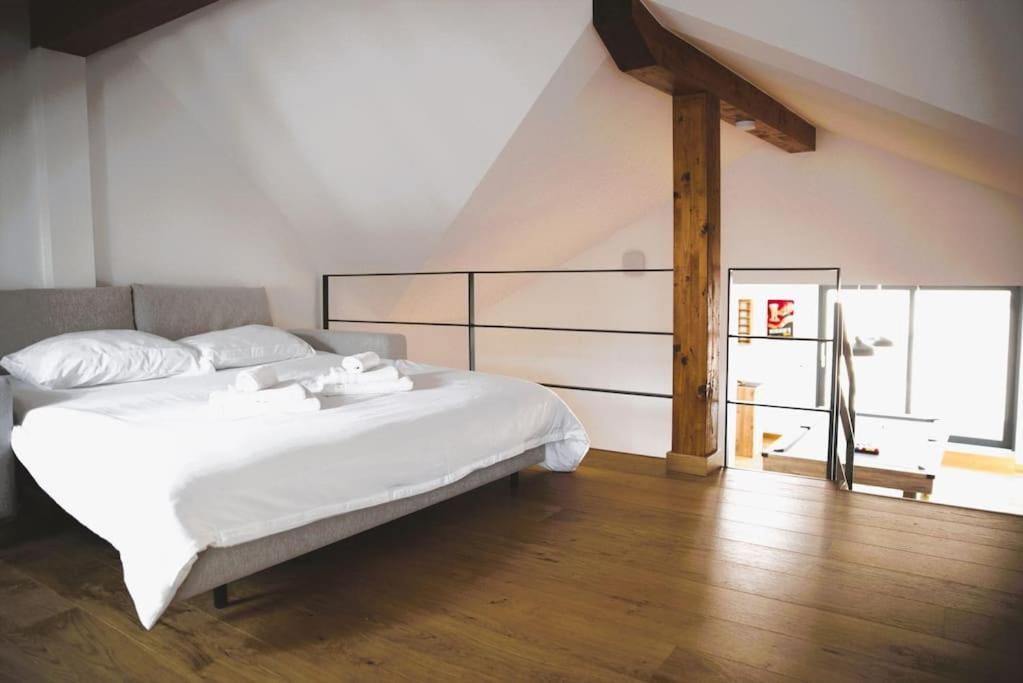 Beautiful Design 2 Bedroom Loft Mertert Bagian luar foto